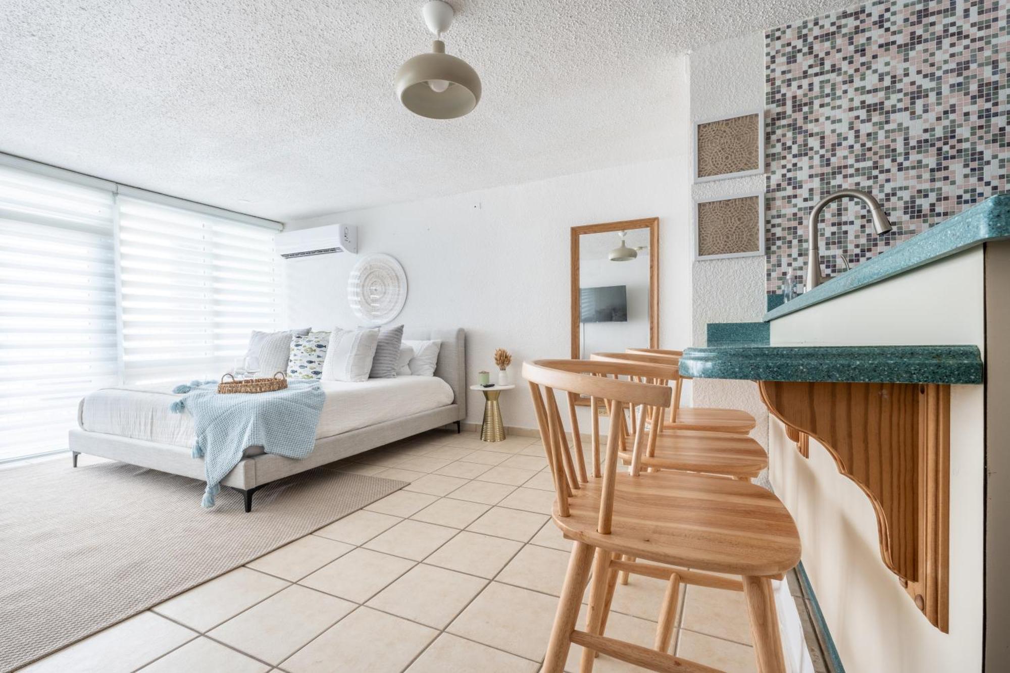 Ocean View Deluxe Suite: Pvt. Beach & Pool 圣胡安 外观 照片